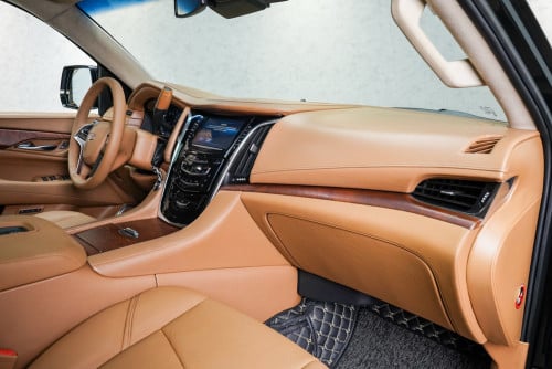 Cadillac Escalade 2016 V8 ទឹកនៅសុីន95%
