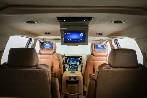 Cadillac Escalade 2016 V8 ទឹកនៅសុីន95%