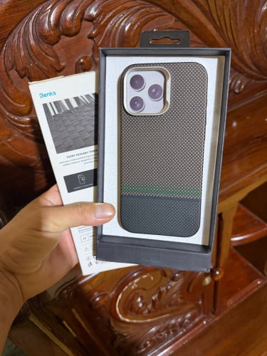 Case កាបូនសុីន នៅស្អាត iPhone 16 pro max