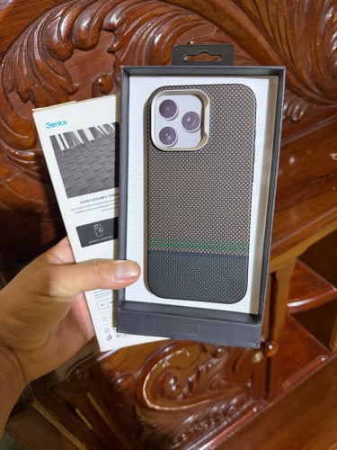Case កាបូនសុីន នៅស្អាត iPhone 16 pro max