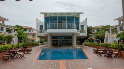 Condo for rent 公寓出租 / Rental fee 租金: 750$ (Can negotiation)