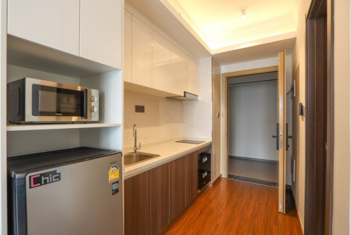 Condo with Swimming pool for rent in BKK area near BKK market