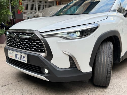 corolla . cross.  ឆ្នាំ​ -023 - full  . ទឹក​ថ្នាំ​ សុីនមួយជុំ​