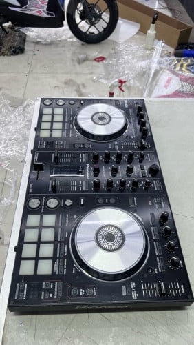 DDJ Sr លក់​
