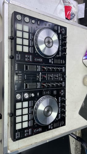 DDJ Sr លក់​