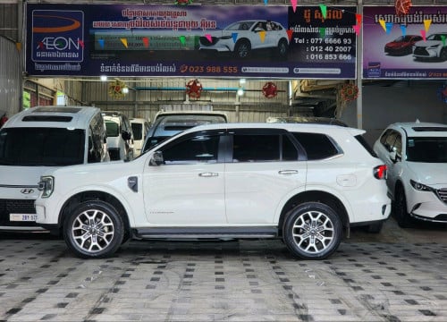 Ford Everest Titanium 2023