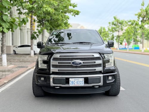 Ford F150 ឆ្នាំ 2015 full option កៅអីម៉ាស្សា កាំមេរ៉ា360 សោរពីគ្រាប់ ឡានថ្មី