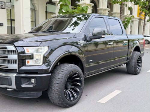 Ford F150 ឆ្នាំ 2015 full option កៅអីម៉ាស្សា កាំមេរ៉ា360 សោរពីគ្រាប់ ឡានថ្មី