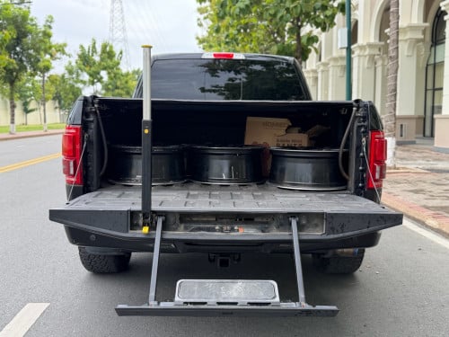 Ford F150 ឆ្នាំ 2015 full option កៅអីម៉ាស្សា កាំមេរ៉ា360 សោរពីគ្រាប់ ឡានថ្មី