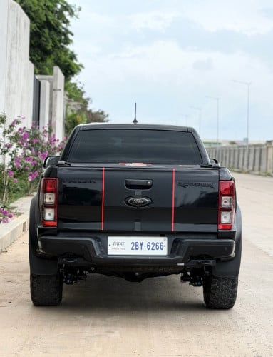 Ford Ranger Raptor 2022 black