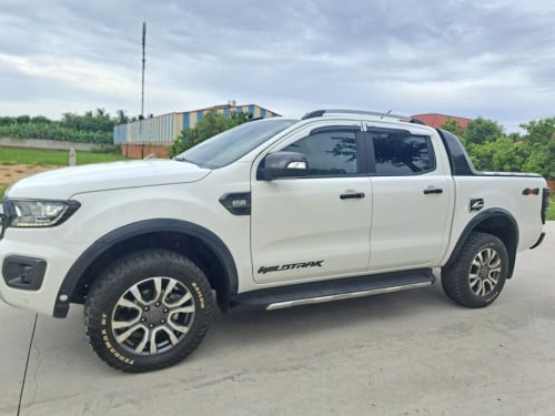 Ford Wildtrak 019 9ម៉ឺនគីឡូ ហ្ស៊ីនមួយជុំ