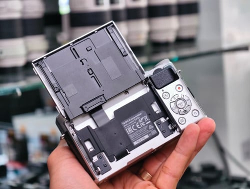 Fujifilm X-A10