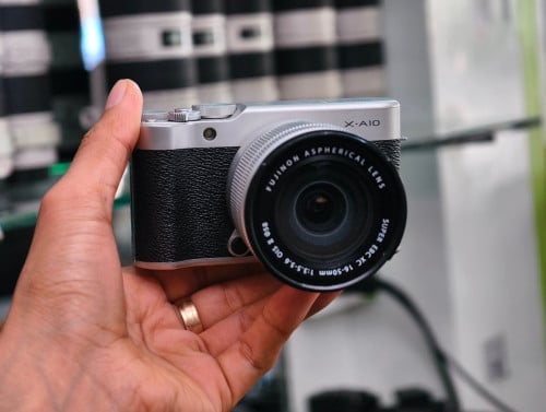 Fujifilm X-A10