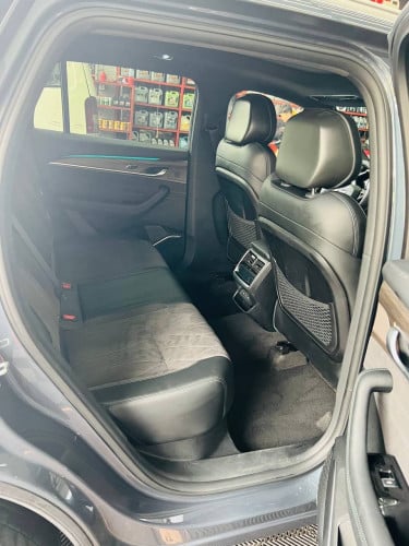 GEELY MONJARO