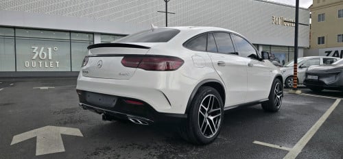 GLE.43 AMG FULL-OPTION FOR SALE ON SPECIAL PRICE