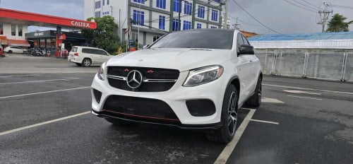GLE.43 AMG FULL-OPTION FOR SALE ON SPECIAL PRICE