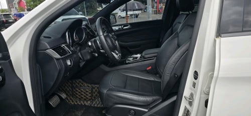 GLE.43 AMG FULL-OPTION FOR SALE ON SPECIAL PRICE