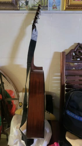 Guitar kawai  មួយទឹកជប៉ុន