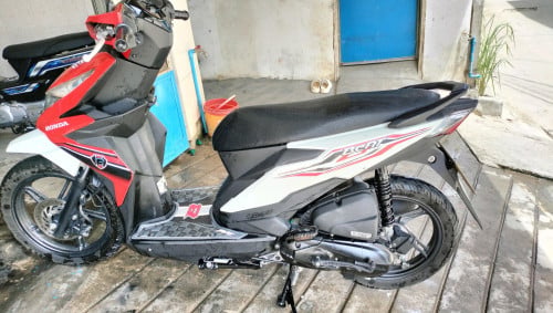 Honda beat 019 មានពន្ធកាតគ្រី