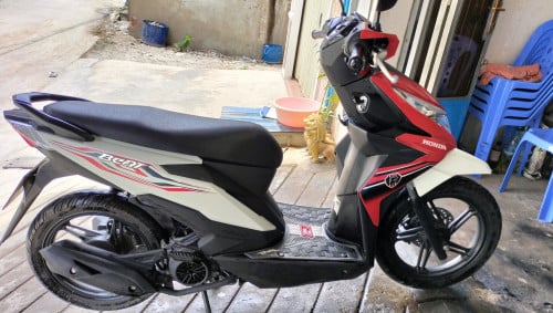 Honda beat 019 មានពន្ធកាតគ្រី