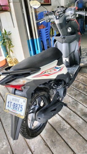Honda beat 019 មានពន្ធកាតគ្រី