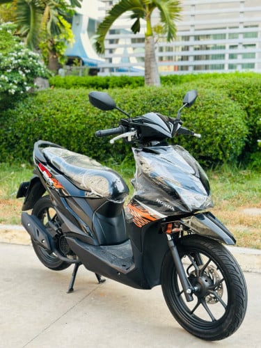 HONDA BEAT 022 ក្រុមហ៊ុន ម៉ាស៊ីនតាន់ហាប់នែនស្ងាត់ស្អាតជិះស្រួលស្ទុះខ្លាំងមិនលាន់មិនហុយមានពន្ធកាតគ្រឺ