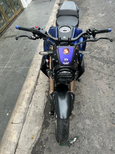 Honda CB 250cc មានពន្ធ