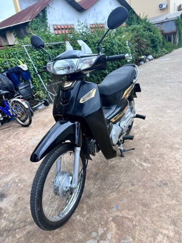 honda dream 019មានពន្ធត្រឹមត្រូវ ម៉ាស៊ីនស្អាត ជិះស្រួល ប្រព័ន្ធភ្លេីងគ្រប់ 1250$ដាច់ហេីយបាទ