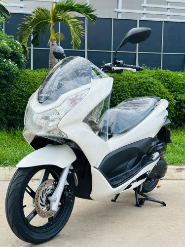 HONDA PCX 012ជប៉ុនសុទ្ធ100% កម្លាំង125cc ម៉ាស៊ីនតាន់ហាប់នែនស្ងាត់ជិះស្រួលស្ទុះខ្លាំងមានពន្ធ