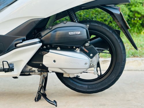 Honda PCX 016ជប៉ុនសុទ្ធ100%កម្លាំង125ccម៉ាសុីនតាន់ហាប់នែនស្ងាត់ជិះស្រួលស្ទុះសំណុំហ្សីន95%មានពន្ធកាត