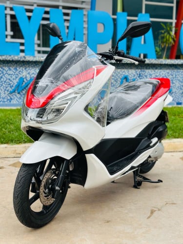 HONDA PCX 017 ជប៉ុនសុទ្ធ100% កម្លាំង125cc ម៉ាសុីនតាន់ហាប់នែនសំណុំហ្សីន95%មានពន្ធកាតគ្រឺហ្សីន