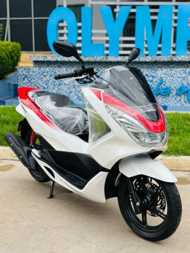 HONDA PCX 017 ជប៉ុនសុទ្ធ100% កម្លាំង125cc ម៉ាសុីនតាន់ហាប់នែនសំណុំហ្សីន95%មានពន្ធកាតគ្រឺហ្សីន