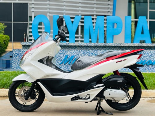 HONDA PCX 017 ជប៉ុនសុទ្ធ100% កម្លាំង125cc ម៉ាសុីនតាន់ហាប់នែនសំណុំហ្សីន95%មានពន្ធកាតគ្រឺហ្សីន