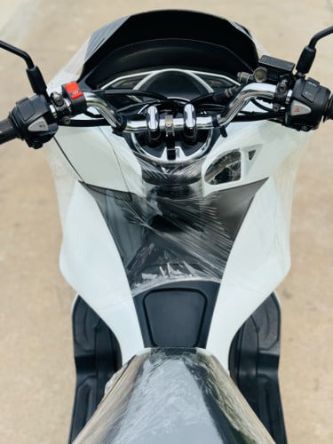 HONDA PCX 018 សោស្មាតឃីកម្លាំង150cc ម៉ាសុីនតាន់ហាប់នែនស្ងាត់ជិះស្រួលស្ទុះមិនលាន់មិនហុយមានពន្ធកាតគ្រឺ