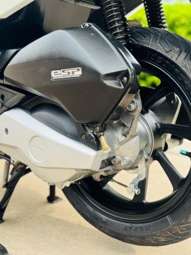 HONDA PCX 018 សោស្មាតឃីកម្លាំង150cc ម៉ាសុីនតាន់ហាប់នែនស្ងាត់ជិះស្រួលស្ទុះមិនលាន់មិនហុយមានពន្ធកាតគ្រឺ