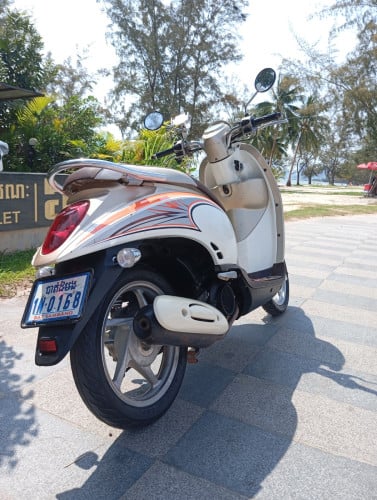 Honda scoopy 2012