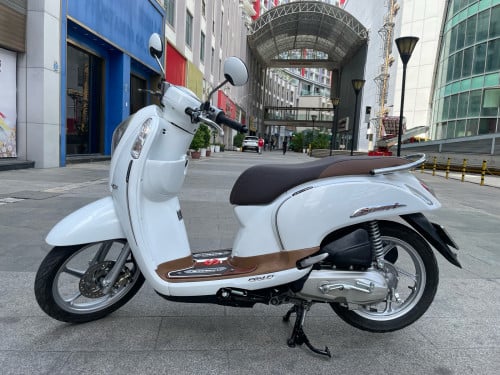 Honda Scoopyi 2015 New98%មានពន្ធកាតគ្រីស្លាកលេខ