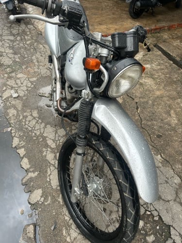 Honda SL 230cc មានពន្ធ