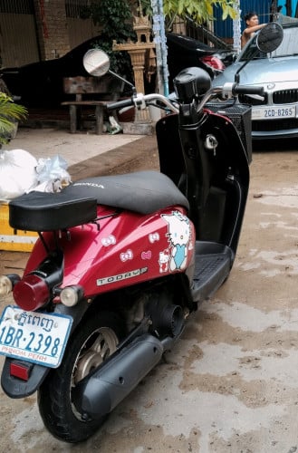 HONDA TODAY  មានពន្ធកាតគ្រីត្រឹមត្រូវ លក់តែ 250$ចរចា ធានាម៉ាស៊ីនតាន់ ស្ទុះខ្លាំង Tel. 010666171