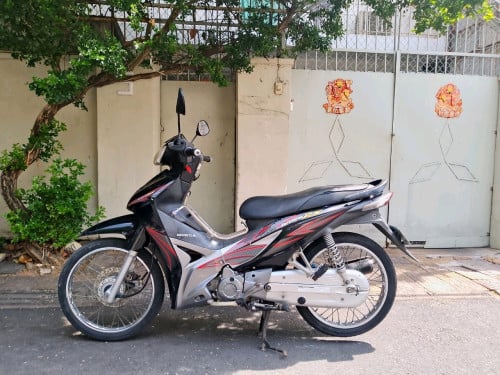 Honda wave RS 2013 780$