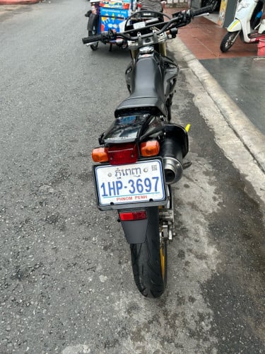 Honda XR 250cc year 2007 មានពន្ធ