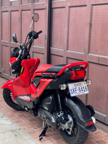 Honda Zoomer X ឆ្នាំ2020 របស់ក្រុមហ៊ុន ម៉ូតូស្អាតខ្ចី ម៉ូតូម៉ាសុីនហាប់នែ ម៉ូតូស្អាត98%