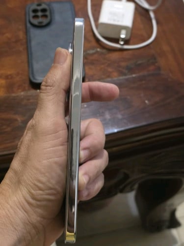 Huawei Nova 14 Ram 12G/256G របស់ក្រុមហ៊ុន នៅស្អាតដូចថ្មី 99.99% សុខភាពថ្មនៅ 100%