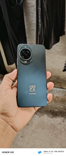 Huawei Nova14 Bypass ប្រើប្រាស់បានទាំងអស់ សំណុំហ្សុីន ស្អាត99% 95$