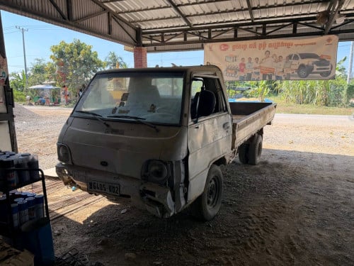 Hyundai 1.5t លក់ 1000$ ឡានដឹករាល់ថ្ងៃ