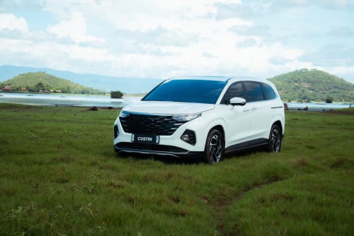 Hyundai CUSTIN