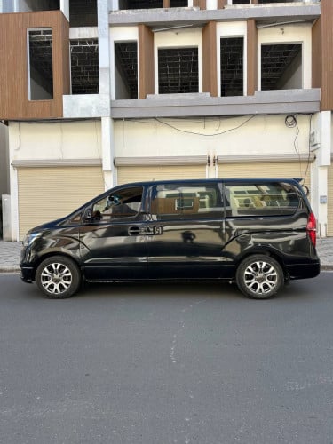 Hyundai H1 2017 For Rent /出租