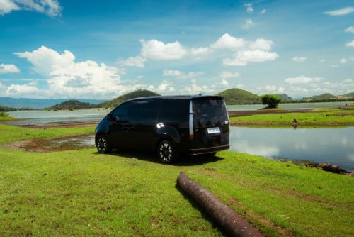 Hyundai STARIA Lounge