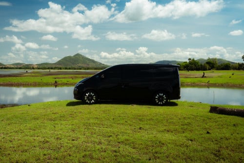 Hyundai STARIA Lounge