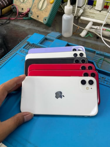 I Phone 11 អេក្រង់សុិន